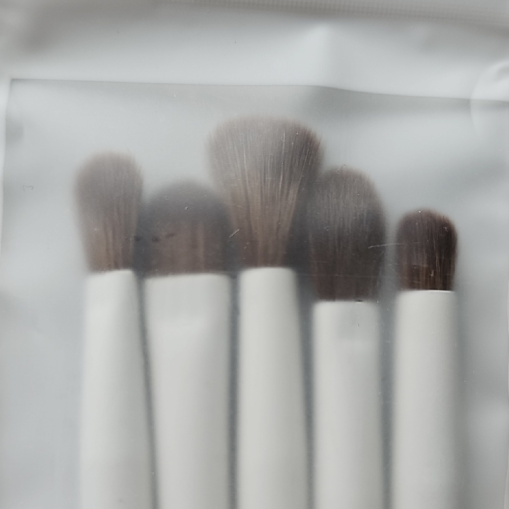 New Shades by Shan White Multi Use Eye Brush Set - 5 Piece - Picture 3 of 5